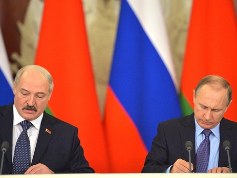 Лукашенко на встрече с Путиным: Беларусь по-соседски заинтересована в мире на украинской земле