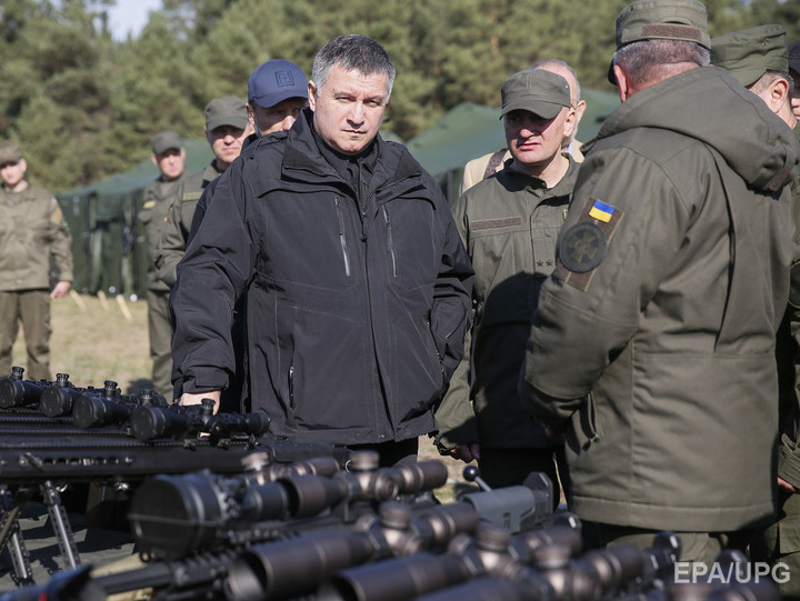 Саакашвили: Глава МВД имеет неформальный контроль над частью Вооруженных сил, это неправильно