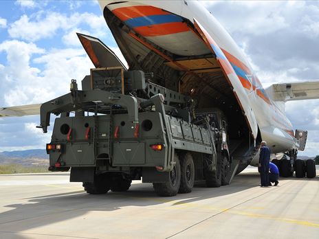 В Турцию доставили первые компоненты российских комплексов С-400