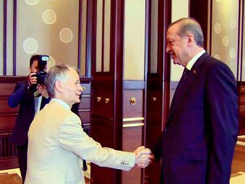 В Турции Эрдоган провел встречу с Джемилевым