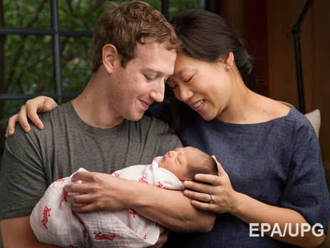 Цукерберг показал новорожденную дочь в образе джедая из 