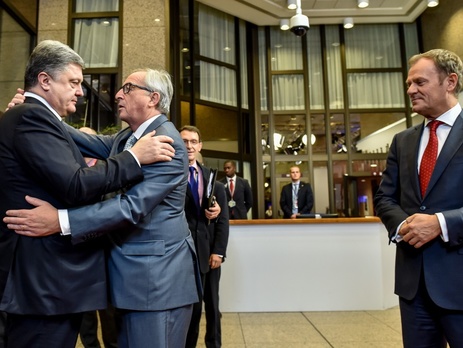 Порошенко: Безвизовые поездки украинцев в страны Евросоюза станут реальностью уже в 2016 году