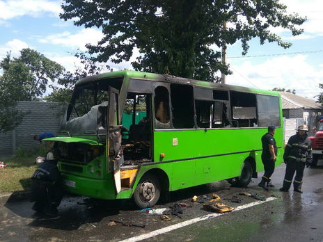 ﻿У Харкові на ходу загорілася маршрутка – ДСНС