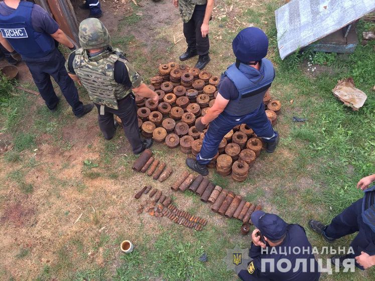 ﻿У Рівненській області у дворі, де загинуло двоє дітей, знайшли понад сотню мін Другої світової війни