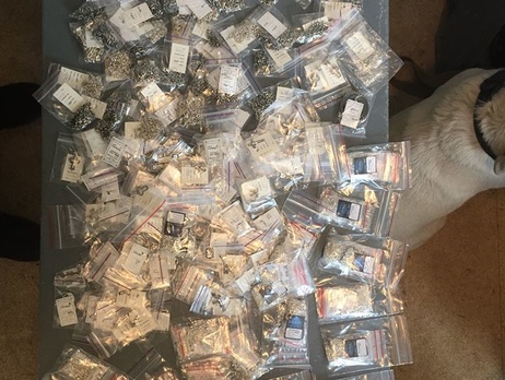 СБУ: На временно оккупированные территории пытались переправить паспорта и серебро