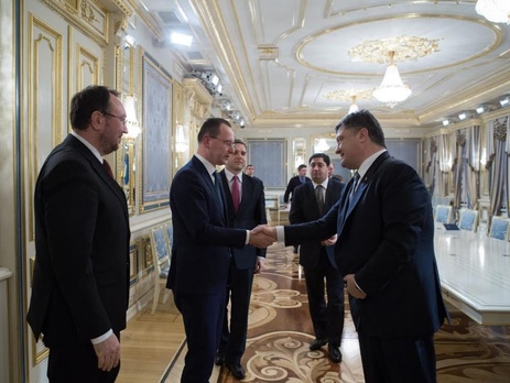 Порошенко: Суд должен быть по-настоящему независимым