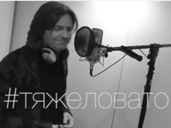 Российский певец Маликов записал новогоднее обращение к рублю "Ну погоди, не упади". Видео