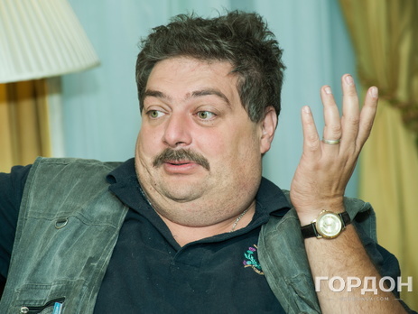 Быков: Раньше нас больше волновали тестикулы – они были у нас самые крепкие, теперь все сосредоточено на попе, которую лижут американцам и в которую падает экономика