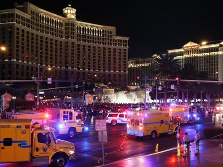 В Лас-Вегасе автомобиль врезался в толпу людей перед отелем, где проходил конкурс 