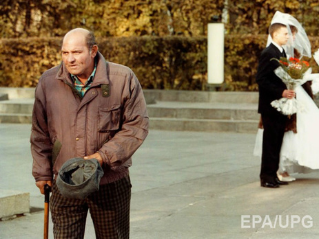 Можно ли прожить в Украине на зарплату $55 и пенсию $43 в месяц?