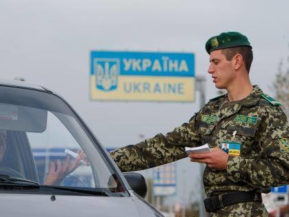 На западной границе Украины начат эксперимент по совместному несению службы пограничниками и полицией