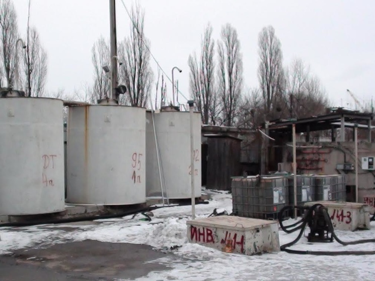 ГФС: В Харькове обнаружили мини-завод по изготовлению бензина и дизельного топлива