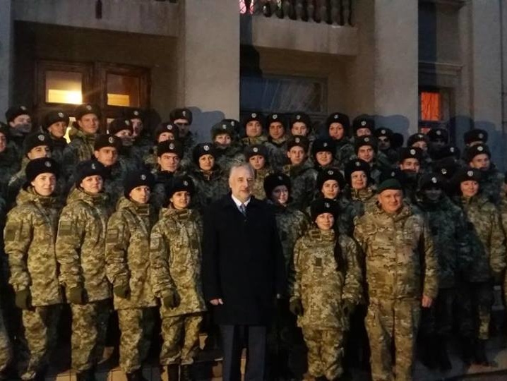 Жебривский: На наиболее горячих точках пропуска в Донецкой области ряды пограничников усилят 48 местных военнослужащих
