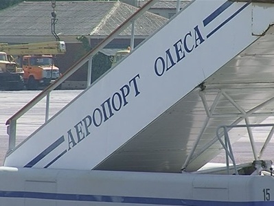 В аэропорту Одессы пограничники задержали разыскиваемую за торговлю людьми гражданку Молдовы