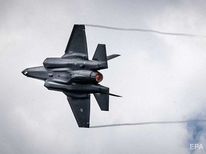 ﻿У Білому домі заявили, що постачання в Туреччину винищувачів F-35 неможливі, оскільки росіяни за допомогою С-400 зможуть вивчати їхні характеристики