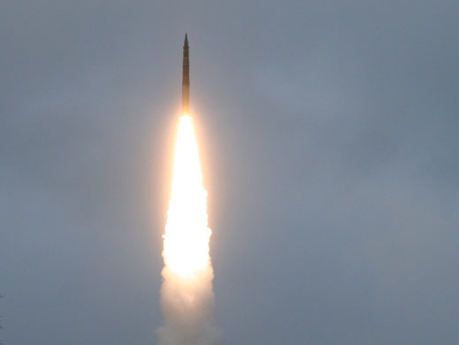 Россия провела испытательный пуск баллистической ракеты "Тополь"