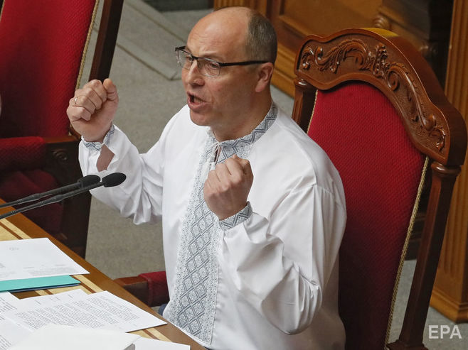 ﻿Парубій знову заявив Зеленському, що не може скликати позачергове засідання парламенту, але готовий провести позачергову сесію