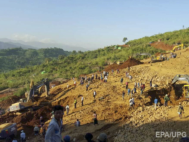 В результате схода оползня в Мьянме пропавшими без вести остаются около 50 человек