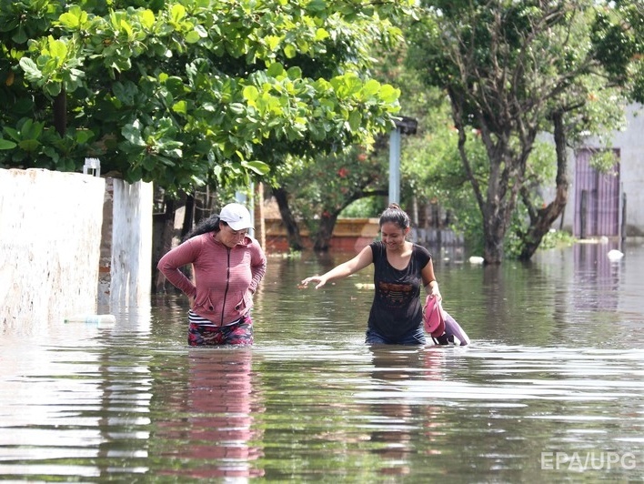 В Южной Америке из-за масштабного наводнения эвакуированы более 150 тысяч человек