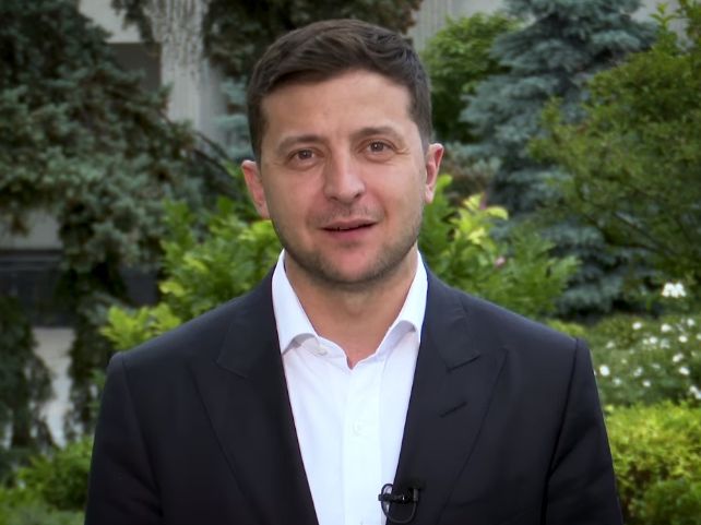 ﻿Зеленський англійською мовою закликав закордонних бізнесменів інвестувати в Україну. Відео