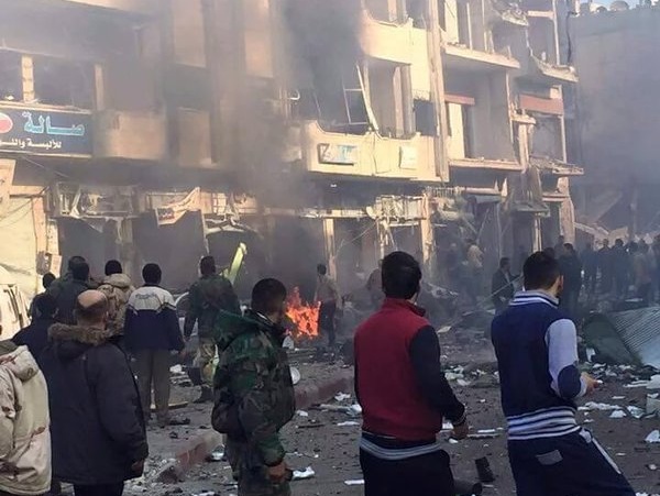 В центре Хомса в результате тройного теракта погибли более 30 человек &ndash; СМИ