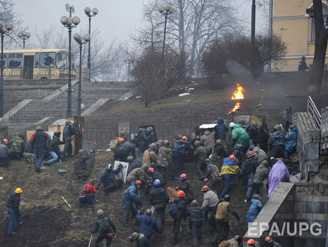 Суд продлил арест экс-беркутовцев Аброськина и Зинченко до 25 февраля 2016 года