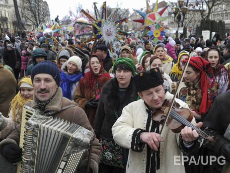 Украинцы начали собирать подписи за новый выходной