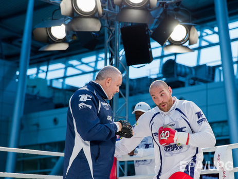 Тренер Фьюри: Мой подопечный подписал контракт с Кличко на бой-реванш