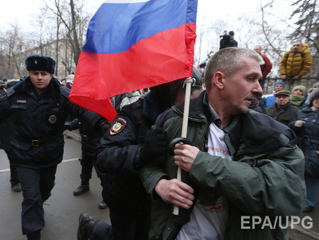 72% россиян считают, что митинги и акции протеста с экономическими требованиями маловероятны