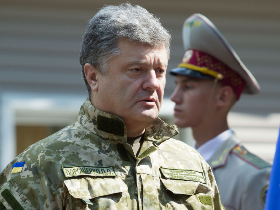 Порошенко представил нового командующего Нацгвардией генерал-лейтенанта Аллерова