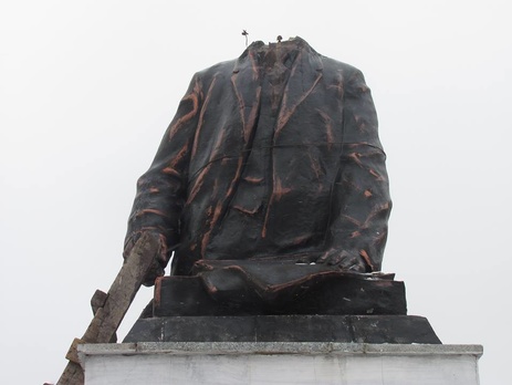 В Харьковской области снесли еще одного Ленина