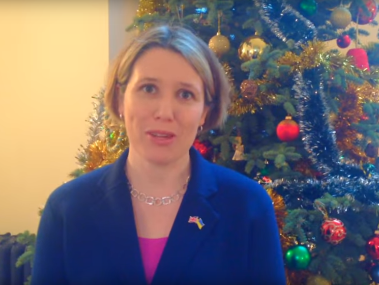 Посол Британии пожелала украинцам мира и процветания в новом году. Видео