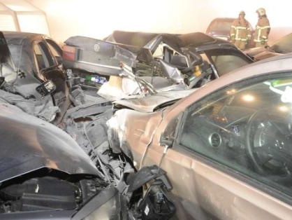 Bild: Число жертв масштабного ДТП в Германии увеличилось до четырех, 62 человека травмированы