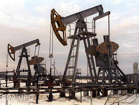 РФ в 2015 году добыла рекордное количество нефти