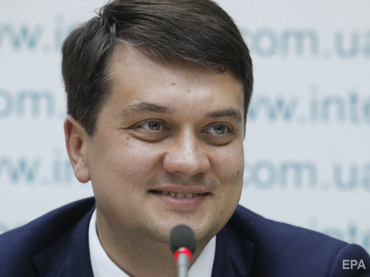 ﻿Разумков заявив, що Зеленський на партію "Слуга народу" не впливає