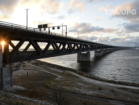 Пограничный контроль вводится на мосту Оресунн, соединяющем Швецию с Данией