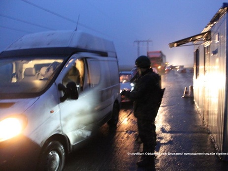 Госпогранслужба: Пассажиро-транспортный поток в контрольных пунктах въезда-выезда в районе АТО начинает увеличиваться