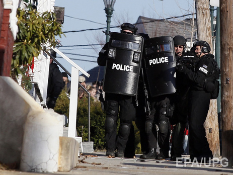 В американском штате Джорджия неизвестный взял в заложники 11 детей