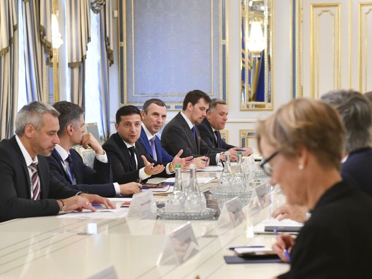 Зеленский встретился с послами стран G7 и с главами представительств Европейского союза и НАТО