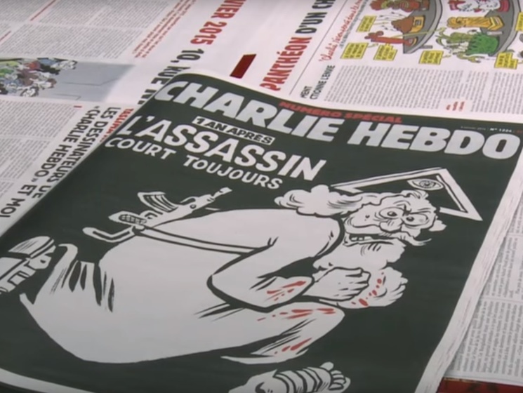 Charlie Hebdo подготовил спецвыпуск к годовщине нападения. Видео