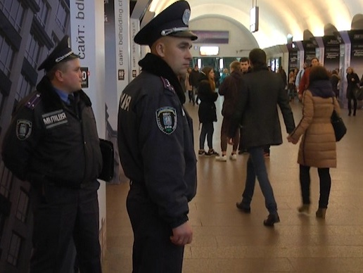 Киевские полицейские задержали подозреваемого в неоднократном "минировании" метро и других объектов