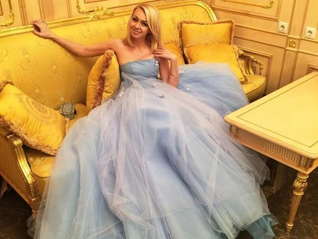 Рудковская с детьми Киркорова посетила ледовое шоу