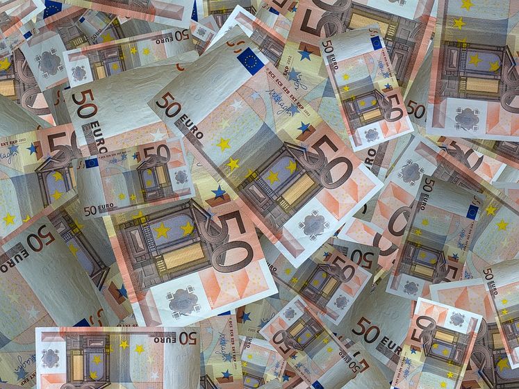 Курс гривны к евро укрепился до 28,43 грн/€