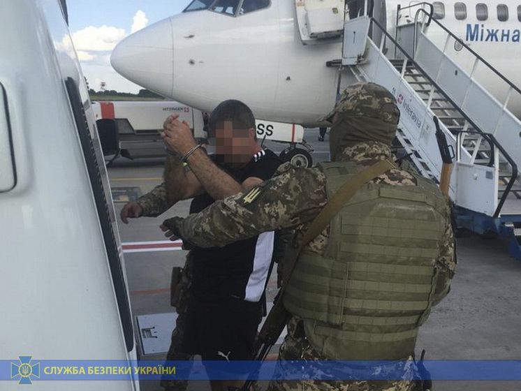 В Украину вернули подозреваемого в контрабанде наркотиков, который с 2012 года скрывался от следствия – СБУ