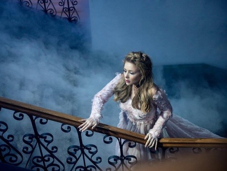 Тина Кароль представила новую песню 