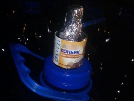 В Харькове из подпольного цеха изъяли тонну фальшивого "коньяка" на пищевом ароматизаторе
