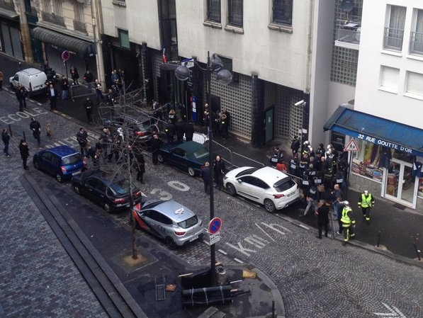 В МВД Франции подтвердили, что на нападавшем на комиссариат был фальшивый пояс смертника