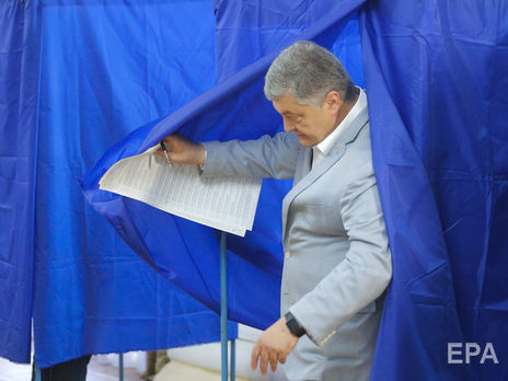 Нападение на машину Порошенко возле ГБР. Видео