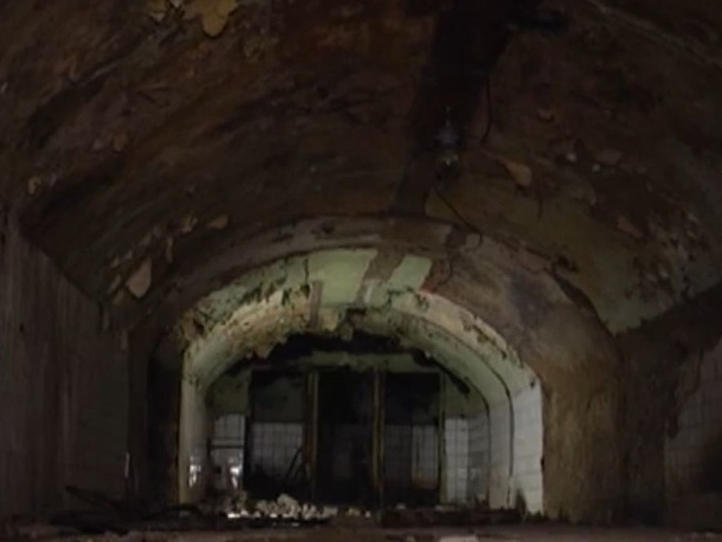 Житель Ужгорода обнаружил под домом ход в подземелье