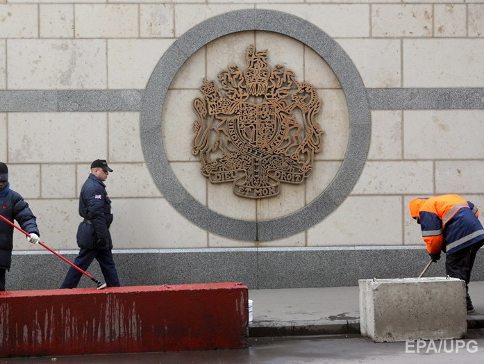 Посольство Великобритании в Москве закрылось до 11 января по "техническим причинам"